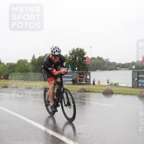 21.06.2025 - 27. Vierlanden-Triathlon H.Heesch http://msf.ph/oto/8013890 15.06.2025 13:56:01 Radfahren 1232, 1270, 1275 meine-sportfotos.de