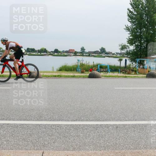 15.06.2025 - 27. Vierlanden-Triathlon H.Heesch http://msf.ph/oto/8013894 15.06.2025 11:09:13 Radfahren 32, 505, 708 meine-sportfotos.de