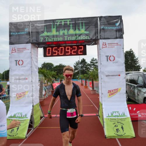 15.06.2025 - 7 Türme Triathlon Michael Strokosch http://msf.ph/oto/8013902 15.06.2025 15:09:22 Ziel 210, 291 meine-sportfotos.de