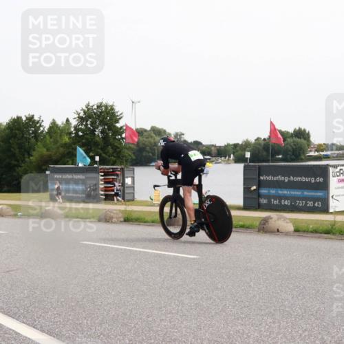 15.06.2025 - 27. Vierlanden-Triathlon H.Heesch http://msf.ph/oto/8013920 15.06.2025 11:13:04 Radfahren 778 meine-sportfotos.de