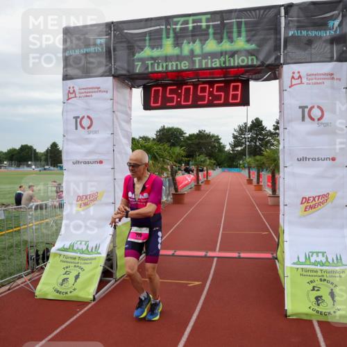 15.06.2025 - 7 Türme Triathlon Michael Strokosch http://msf.ph/oto/8013956 15.06.2025 15:09:57 Ziel 273 meine-sportfotos.de
