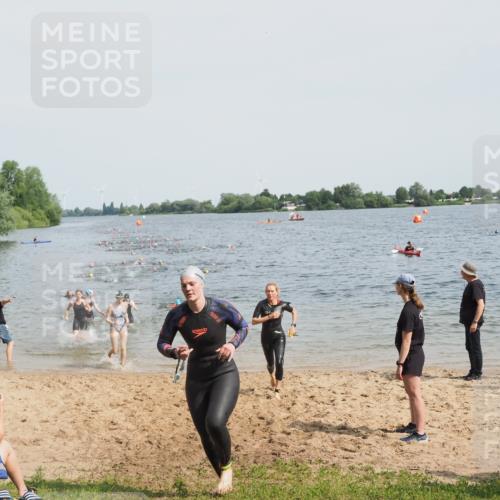 21.06.2025 - 27. Vierlanden-Triathlon MichiJ http://msf.ph/oto/8013968 15.06.2026 10:15:46 Schwimmen 483, 505, 509, 564, 577, 590, 630 meine-sportfotos.de