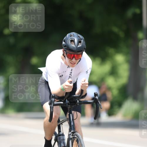 15.06.2025 - 7 Türme Triathlon Yannick Fuchs http://msf.ph/oto/8014005 15.06.2025 12:48:02 Radfahren 260, 317, 366, 374, 397, 504, 523, 566, 605 meine-sportfotos.de