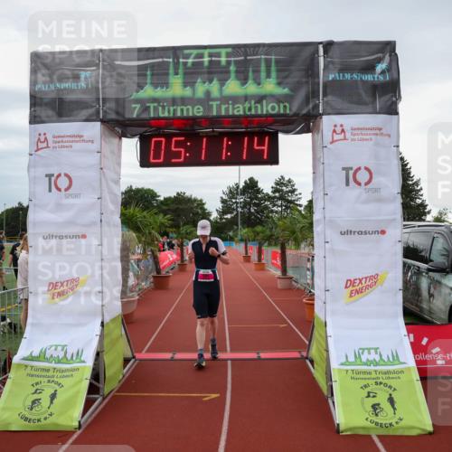 15.06.2025 - 7 Türme Triathlon Michael Strokosch http://msf.ph/oto/8014018 15.06.2025 15:11:14 Ziel 201 meine-sportfotos.de
