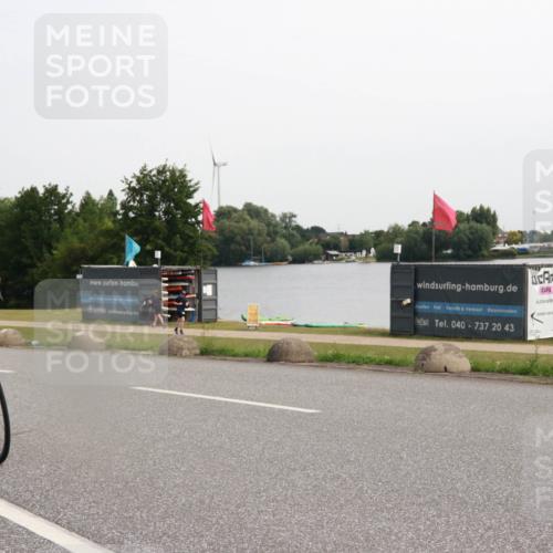15.06.2025 - 27. Vierlanden-Triathlon H.Heesch http://msf.ph/oto/8014049 15.06.2025 11:14:15 Radfahren 248, 503, 763, 781 meine-sportfotos.de