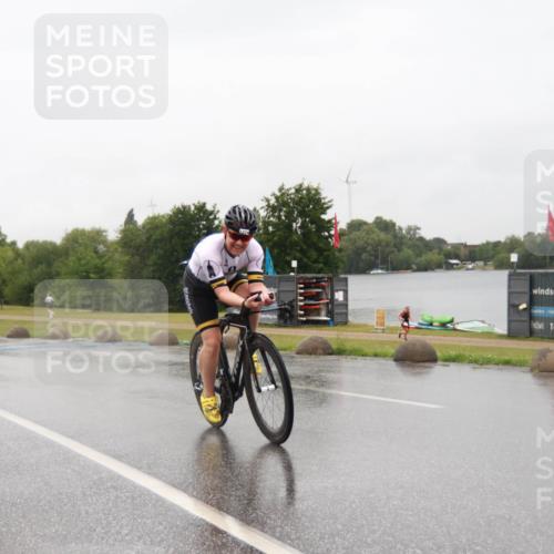 21.06.2025 - 27. Vierlanden-Triathlon H.Heesch http://msf.ph/oto/8014058 15.06.2025 13:59:25 Radfahren 1244, 1274, 1296 meine-sportfotos.de