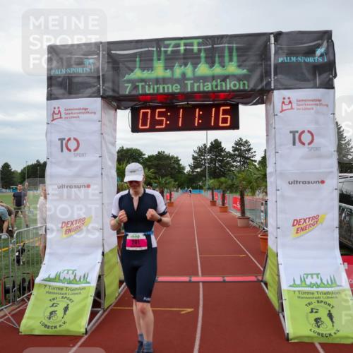15.06.2025 - 7 Türme Triathlon Michael Strokosch http://msf.ph/oto/8014075 15.06.2025 15:11:16 Ziel 201 meine-sportfotos.de