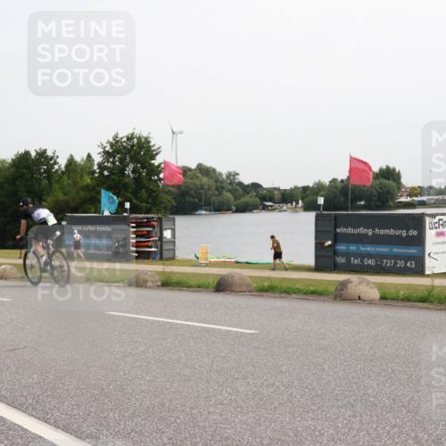 15.06.2025 - 27. Vierlanden-Triathlon H.Heesch http://msf.ph/oto/8014078 15.06.2025 11:14:30 Radfahren 19, 160, 380, 663, 855 meine-sportfotos.de