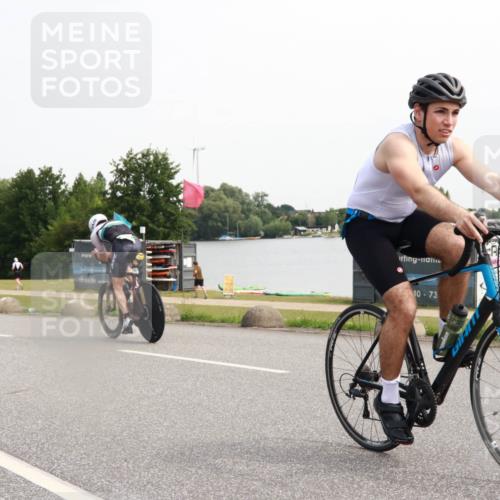 15.06.2025 - 27. Vierlanden-Triathlon H.Heesch http://msf.ph/oto/8014101 15.06.2025 11:14:33 Radfahren 19, 209, 380, 663, 831, 855 meine-sportfotos.de