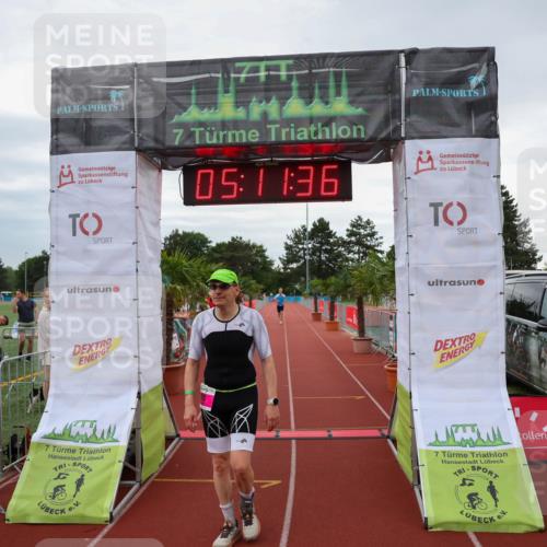15.06.2025 - 7 Türme Triathlon Michael Strokosch http://msf.ph/oto/8014183 15.06.2025 15:11:35 Ziel 220 meine-sportfotos.de