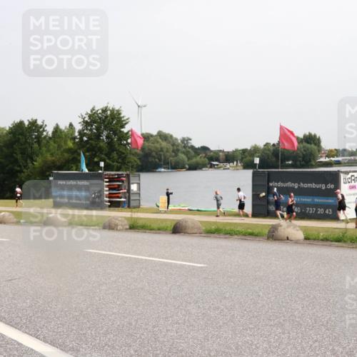 15.06.2025 - 27. Vierlanden-Triathlon H.Heesch http://msf.ph/oto/8014255 15.06.2025 11:16:03 Radfahren 820, 860 meine-sportfotos.de