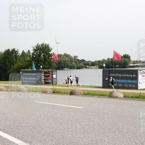 15.06.2025 - 27. Vierlanden-Triathlon H.Heesch http://msf.ph/oto/8014280 15.06.2025 11:16:04 Radfahren 102, 820, 860 meine-sportfotos.de