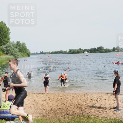 21.06.2025 - 27. Vierlanden-Triathlon MichiJ http://msf.ph/oto/8014300 15.06.2026 10:15:54 Schwimmen 505, 547, 577, 590, 606, 612, 630 meine-sportfotos.de