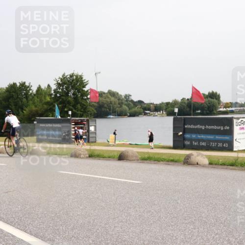 15.06.2025 - 27. Vierlanden-Triathlon H.Heesch http://msf.ph/oto/8014316 15.06.2025 11:16:06 Radfahren 102, 208, 860 meine-sportfotos.de