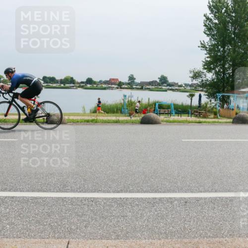 15.06.2025 - 27. Vierlanden-Triathlon H.Heesch http://msf.ph/oto/8014318 15.06.2025 11:10:14 Radfahren 130, 210, 649, 822, 851 meine-sportfotos.de