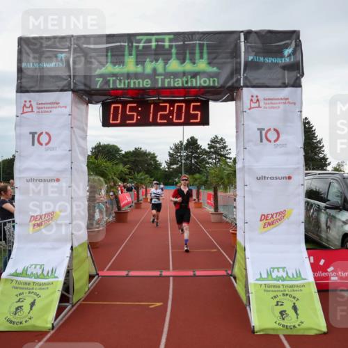15.06.2025 - 7 Türme Triathlon Michael Strokosch http://msf.ph/oto/8014328 15.06.2025 15:12:05 Ziel 263, 356, 444, 556 meine-sportfotos.de