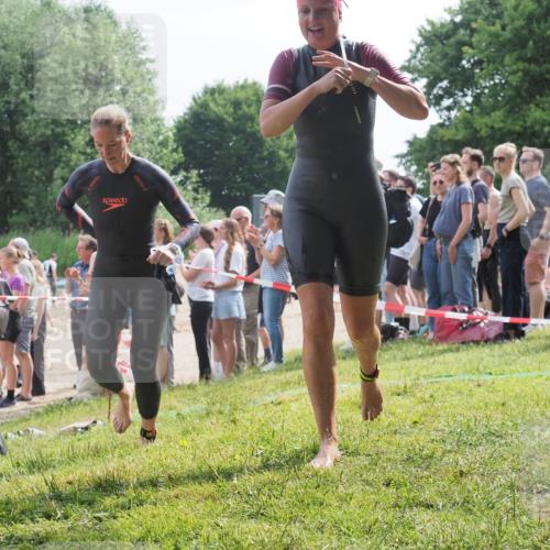 15.06.2025 - 27. Vierlanden-Triathlon KatJ http://msf.ph/oto/8014333 15.06.2025 10:15:06 Schwimmen 476, 521, 525, 528, 570, 587, 592, 597, 605, 635, 1397 meine-sportfotos.de