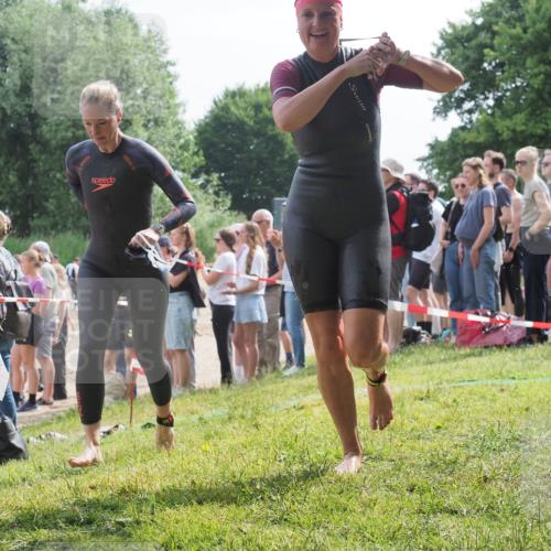 15.06.2025 - 27. Vierlanden-Triathlon KatJ http://msf.ph/oto/8014349 15.06.2025 10:15:06 Schwimmen 476, 521, 525, 528, 570, 587, 592, 597, 605, 635, 1397 meine-sportfotos.de