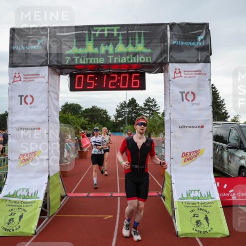 15.06.2025 - 7 Türme Triathlon Michael Strokosch http://msf.ph/oto/8014368 15.06.2025 15:12:06 Ziel 263, 356, 444, 556 meine-sportfotos.de