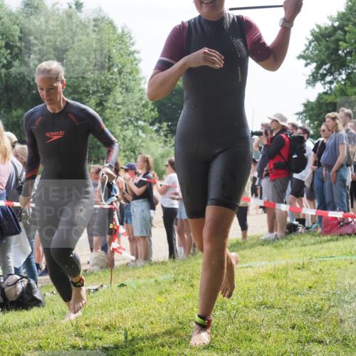 15.06.2025 - 27. Vierlanden-Triathlon KatJ http://msf.ph/oto/8014385 15.06.2025 10:15:06 Schwimmen 476, 521, 525, 528, 570, 587, 592, 597, 605, 635, 1397 meine-sportfotos.de
