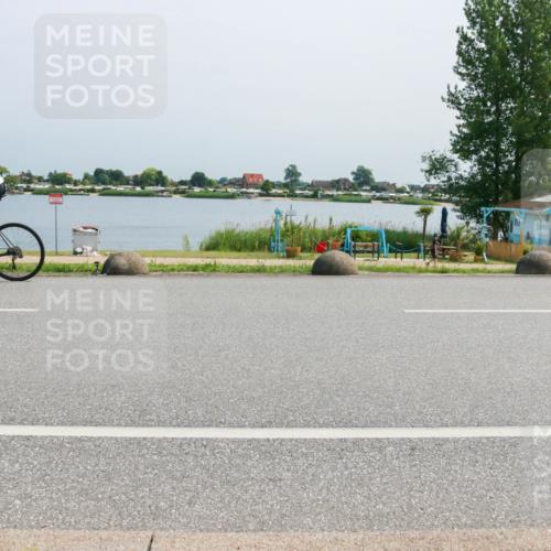 21.06.2025 - 27. Vierlanden-Triathlon H.Heesch http://msf.ph/oto/8014390 15.06.2025 11:49:24 Radfahren 681, 835, 844 meine-sportfotos.de