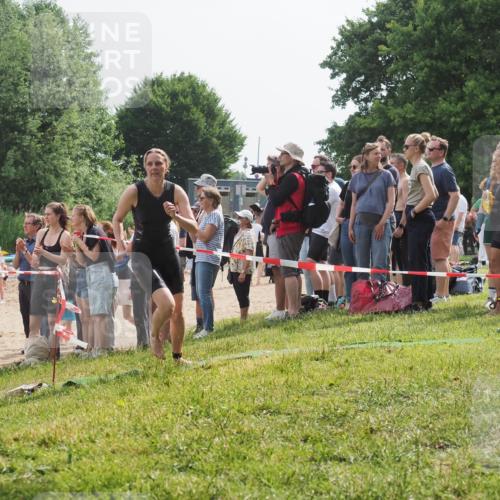 15.06.2025 - 27. Vierlanden-Triathlon KatJ http://msf.ph/oto/8014398 15.06.2025 10:15:10 Schwimmen 480, 528, 555, 570, 587, 592, 597, 605, 635 meine-sportfotos.de