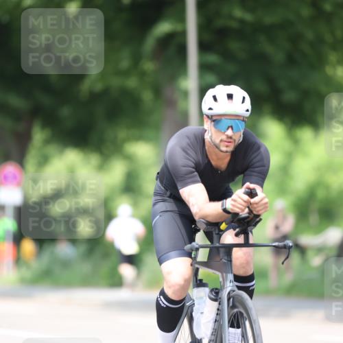 15.06.2025 - 7 Türme Triathlon Yannick Fuchs http://msf.ph/oto/8014399 15.06.2025 13:28:11 Radfahren 290, 404, 462, 838, 851, 901, 952 meine-sportfotos.de