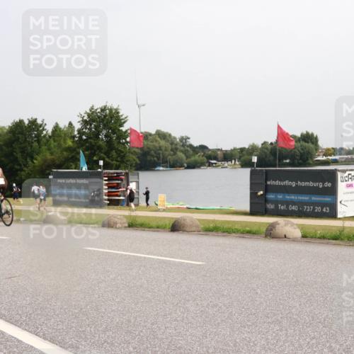 15.06.2025 - 27. Vierlanden-Triathlon H.Heesch http://msf.ph/oto/8014411 15.06.2025 11:16:09 Radfahren 102, 208, 801, 819, 860 meine-sportfotos.de