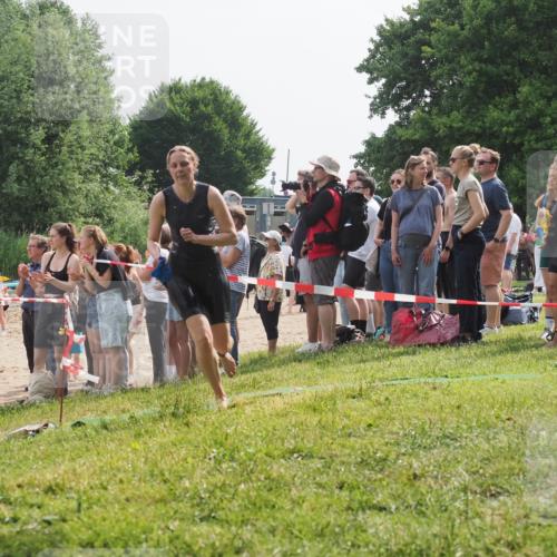 15.06.2025 - 27. Vierlanden-Triathlon KatJ http://msf.ph/oto/8014427 15.06.2025 10:15:10 Schwimmen 480, 528, 555, 570, 587, 592, 597, 605, 635 meine-sportfotos.de