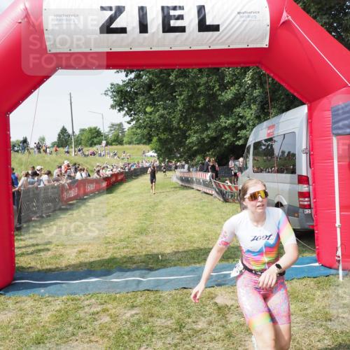 21.06.2025 - 27. Vierlanden-Triathlon MichiJ http://msf.ph/oto/8014472 15.06.2026 11:31:14 Ziel 546, 605 meine-sportfotos.de