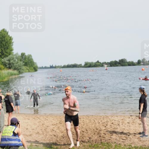 21.06.2025 - 27. Vierlanden-Triathlon MichiJ http://msf.ph/oto/8014482 15.06.2026 10:16:01 Schwimmen 445, 547, 606, 612 meine-sportfotos.de