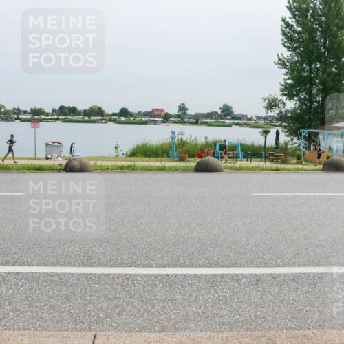 15.06.2025 - 27. Vierlanden-Triathlon H.Heesch http://msf.ph/oto/8014533 15.06.2025 11:11:01 Radfahren 108, 731 meine-sportfotos.de