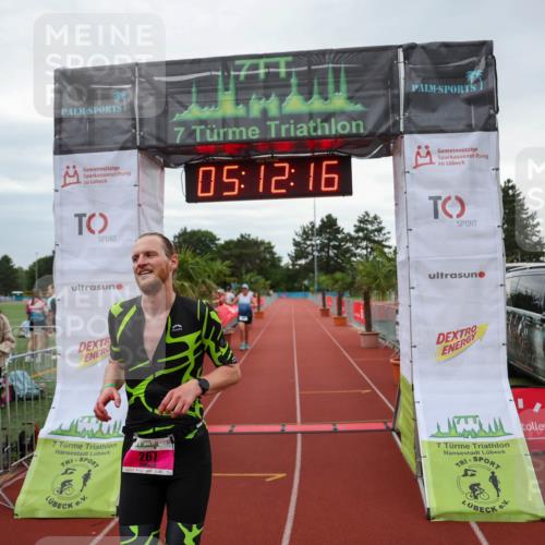 15.06.2025 - 7 Türme Triathlon Michael Strokosch http://msf.ph/oto/8014542 15.06.2025 15:12:15 Ziel 267, 356, 444, 549 meine-sportfotos.de