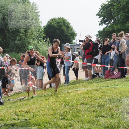 15.06.2025 - 27. Vierlanden-Triathlon KatJ http://msf.ph/oto/8014543 15.06.2025 10:15:12 Schwimmen 480, 507, 528, 555, 587, 592, 597, 605, 635 meine-sportfotos.de