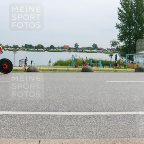 15.06.2025 - 27. Vierlanden-Triathlon H.Heesch http://msf.ph/oto/8014551 15.06.2025 11:11:02 Radfahren 108, 731 meine-sportfotos.de