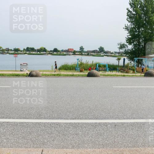 21.06.2025 - 27. Vierlanden-Triathlon H.Heesch http://msf.ph/oto/8014561 15.06.2025 11:49:42 Radfahren 810, 828, 845 meine-sportfotos.de