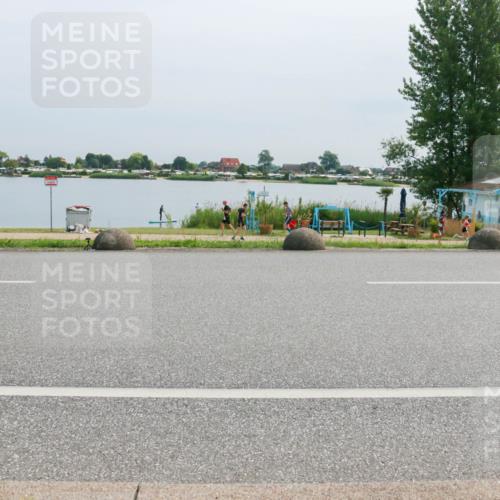 15.06.2025 - 27. Vierlanden-Triathlon H.Heesch http://msf.ph/oto/8014574 15.06.2025 11:11:14 Radfahren 106, 714 meine-sportfotos.de