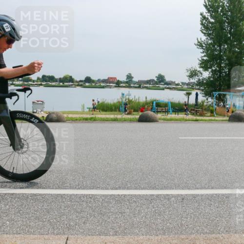 15.06.2025 - 27. Vierlanden-Triathlon H.Heesch http://msf.ph/oto/8014586 15.06.2025 11:11:21 Radfahren 59, 77 meine-sportfotos.de