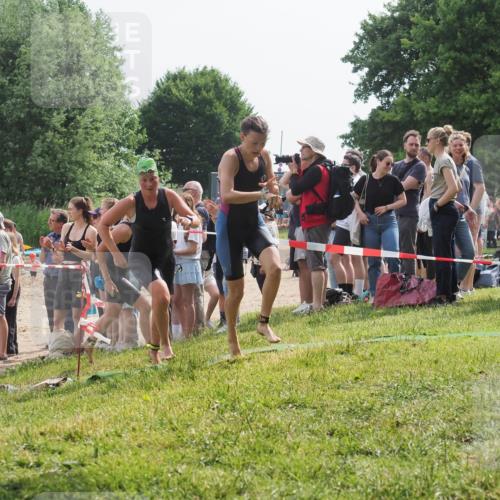 15.06.2025 - 27. Vierlanden-Triathlon KatJ http://msf.ph/oto/8014596 15.06.2025 10:15:13 Schwimmen 480, 507, 528, 555, 587, 592, 597, 605, 635 meine-sportfotos.de