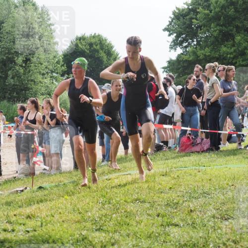 15.06.2025 - 27. Vierlanden-Triathlon KatJ http://msf.ph/oto/8014642 15.06.2025 10:15:13 Schwimmen 480, 507, 528, 555, 587, 592, 597, 605, 635 meine-sportfotos.de