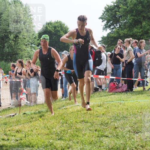 15.06.2025 - 27. Vierlanden-Triathlon KatJ http://msf.ph/oto/8014655 15.06.2025 10:15:13 Schwimmen 480, 507, 528, 555, 587, 592, 597, 605, 635 meine-sportfotos.de