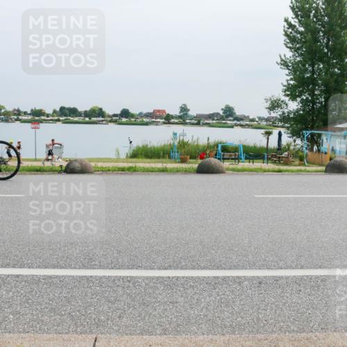 15.06.2025 - 27. Vierlanden-Triathlon H.Heesch http://msf.ph/oto/8014706 15.06.2025 11:11:39 Radfahren 242 meine-sportfotos.de