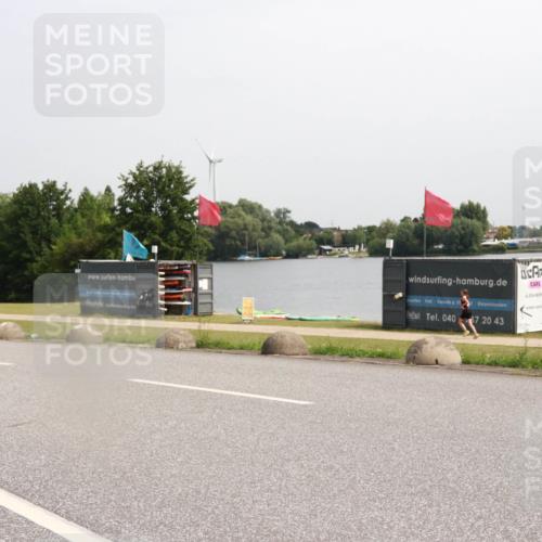 15.06.2025 - 27. Vierlanden-Triathlon H.Heesch http://msf.ph/oto/8014708 15.06.2025 11:16:18 Radfahren  meine-sportfotos.de