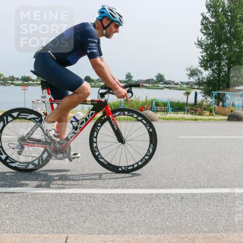 21.06.2025 - 27. Vierlanden-Triathlon H.Heesch http://msf.ph/oto/8014715 15.06.2025 11:50:05 Radfahren 714, 738, 786, 830, 832 meine-sportfotos.de