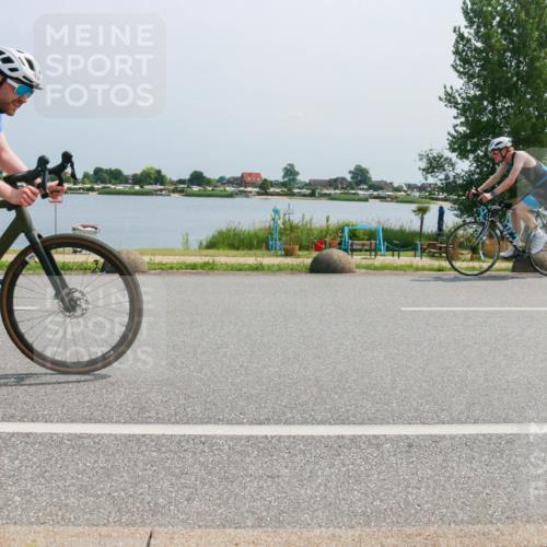 21.06.2025 - 27. Vierlanden-Triathlon H.Heesch http://msf.ph/oto/8014764 15.06.2025 11:50:17 Radfahren 670, 729, 731, 766, 783 meine-sportfotos.de