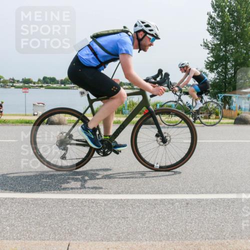 21.06.2025 - 27. Vierlanden-Triathlon H.Heesch http://msf.ph/oto/8014773 15.06.2025 11:50:17 Radfahren 670, 729, 731, 766, 783 meine-sportfotos.de