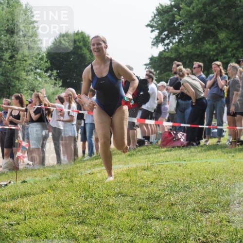 15.06.2025 - 27. Vierlanden-Triathlon KatJ http://msf.ph/oto/8014794 15.06.2025 10:15:17 Schwimmen 480, 507, 555, 587, 597, 635 meine-sportfotos.de