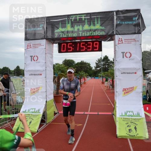 15.06.2025 - 7 Türme Triathlon Michael Strokosch http://msf.ph/oto/8014797 15.06.2025 15:15:39 Ziel 317 meine-sportfotos.de