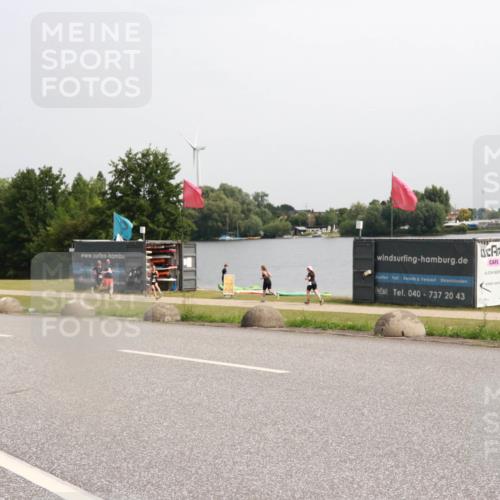 15.06.2025 - 27. Vierlanden-Triathlon H.Heesch http://msf.ph/oto/8014822 15.06.2025 11:16:23 Radfahren 794 meine-sportfotos.de