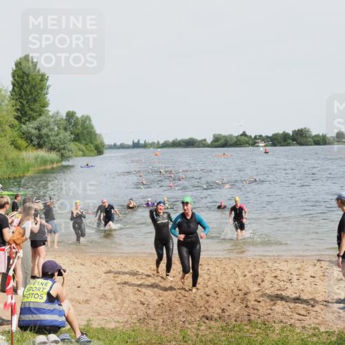 21.06.2025 - 27. Vierlanden-Triathlon MichiJ http://msf.ph/oto/8014831 15.06.2026 10:16:15 Schwimmen 445, 477, 489, 494, 523, 611 meine-sportfotos.de